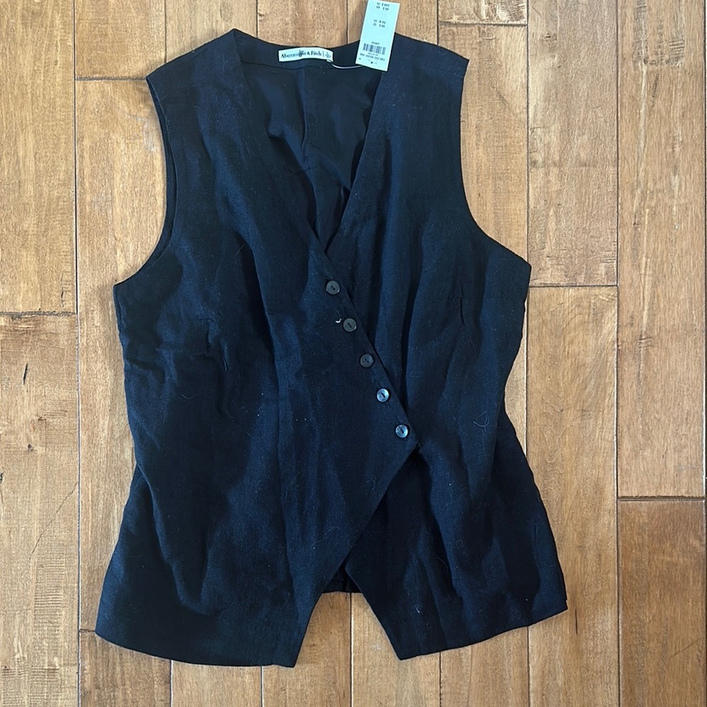 Women's Black Sleeveless Top